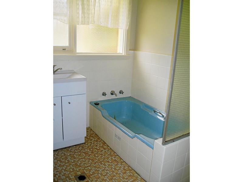 25 Racecourse Road, Orange NSW 2800