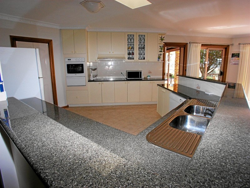 75 Horspool Way, Orange NSW 2800