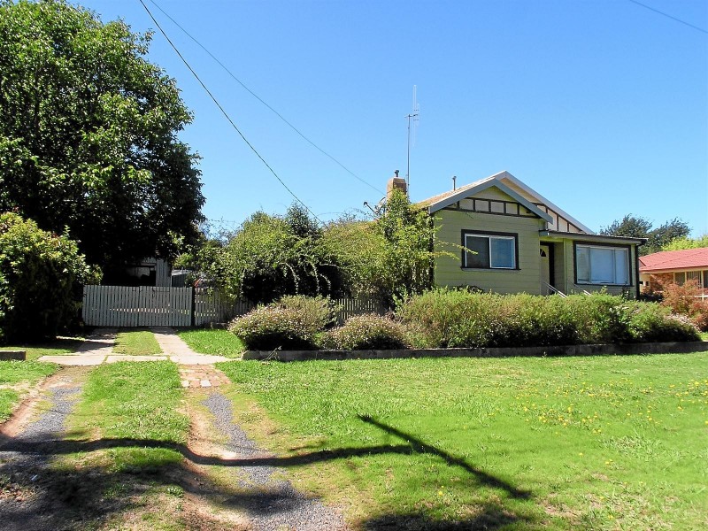 146 Clinton Street, Orange NSW 2800