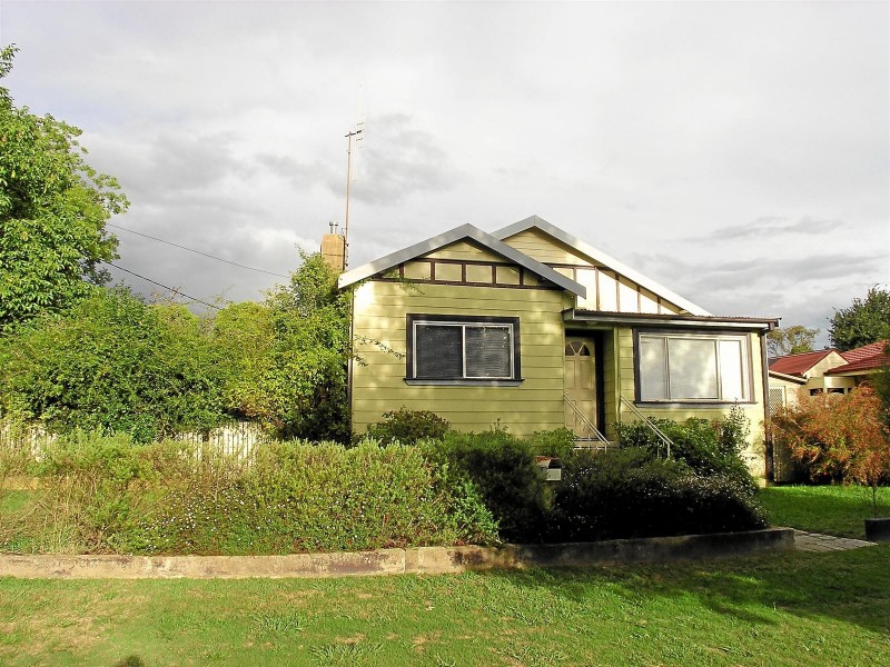 146 Clinton Street, Orange NSW 2800