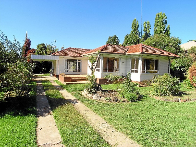 37 Allenby Road, Orange NSW 2800