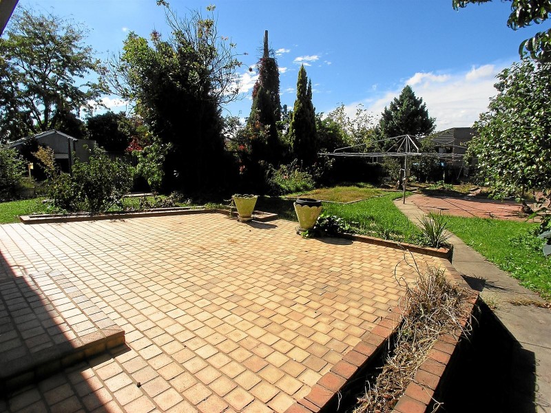 37 Allenby Road, Orange NSW 2800