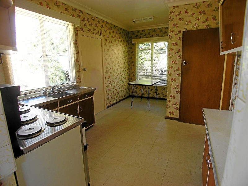 37 Allenby Road, Orange NSW 2800