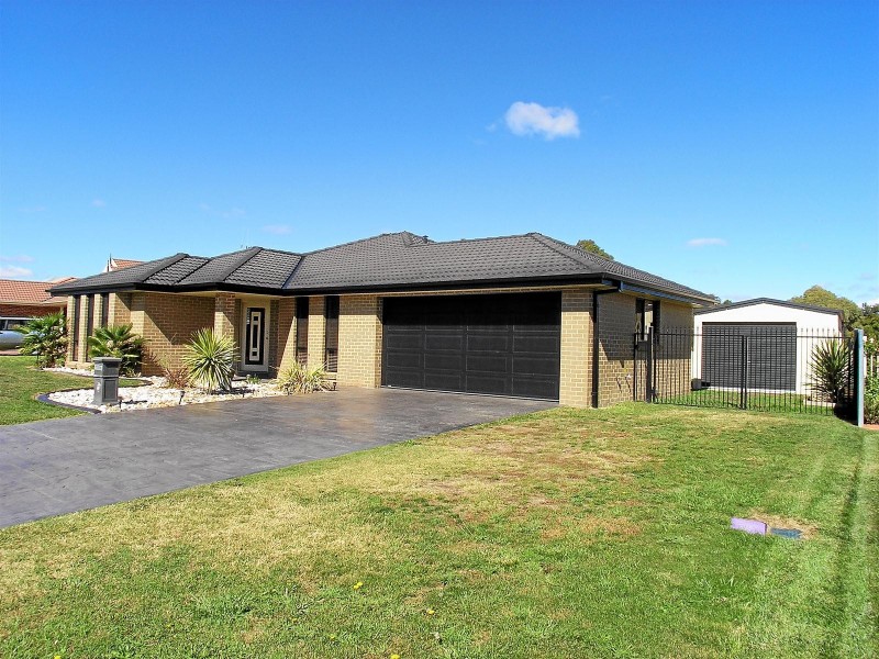 13 Brooklands Drive, Orange NSW 2800