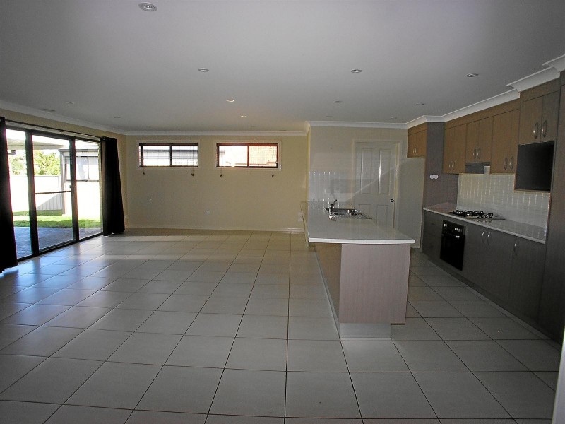 13 Brooklands Drive, Orange NSW 2800