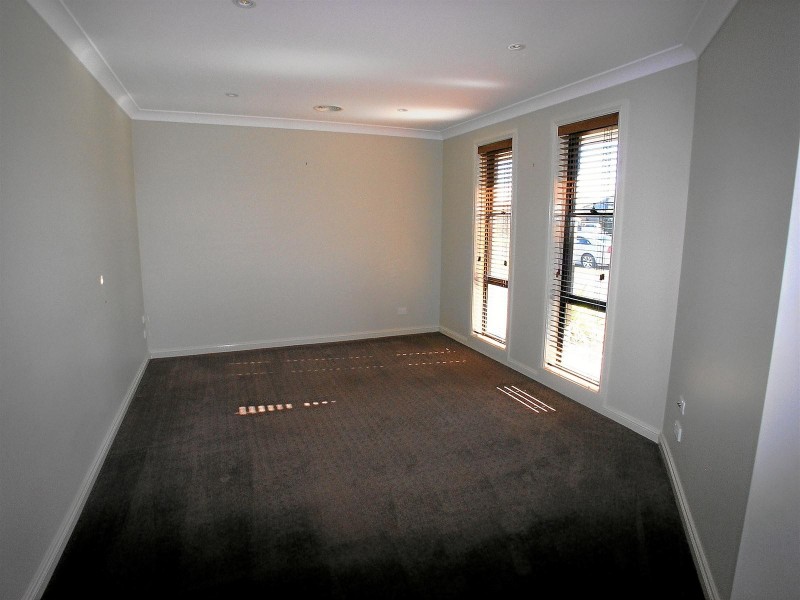 13 Brooklands Drive, Orange NSW 2800