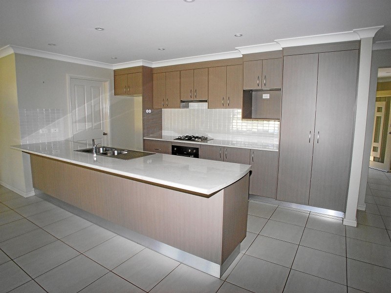 13 Brooklands Drive, Orange NSW 2800