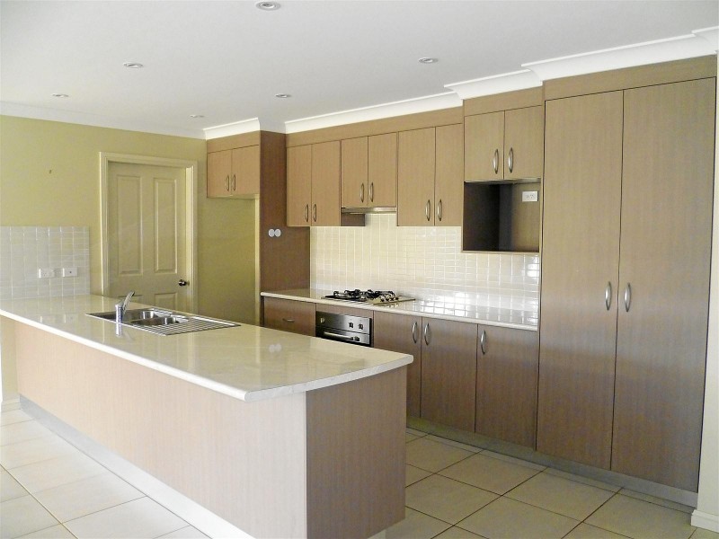 13 Brooklands Drive, Orange NSW 2800