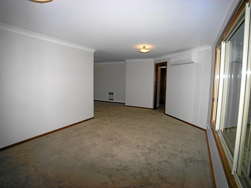 18 Rosemary Lane, Orange NSW 2800