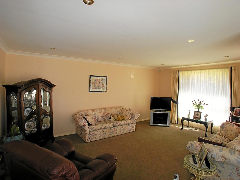 11 Glendale Crescent, Orange NSW 2800