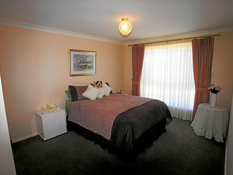 11 Glendale Crescent, Orange NSW 2800