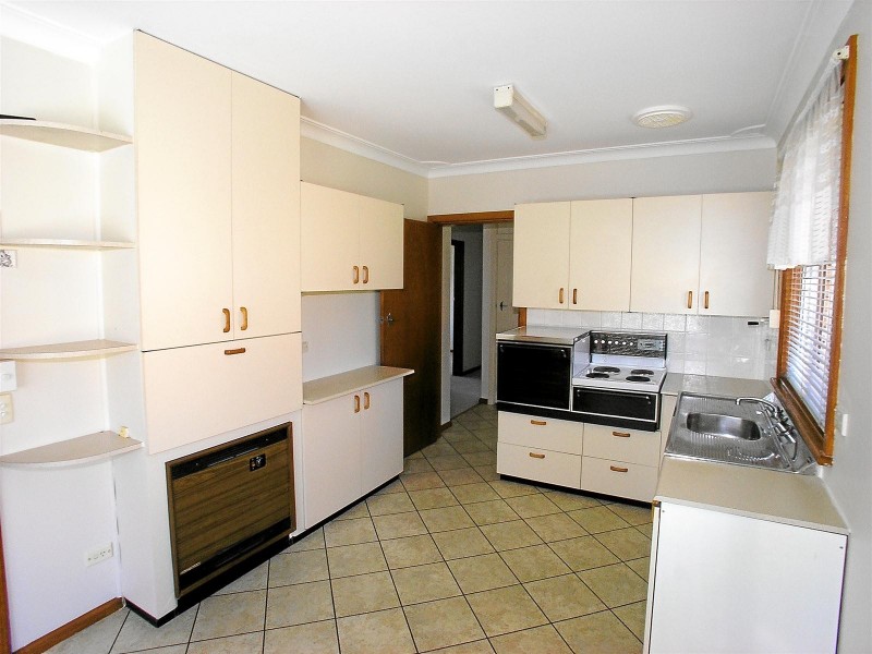 17 Curran Street, Orange NSW 2800