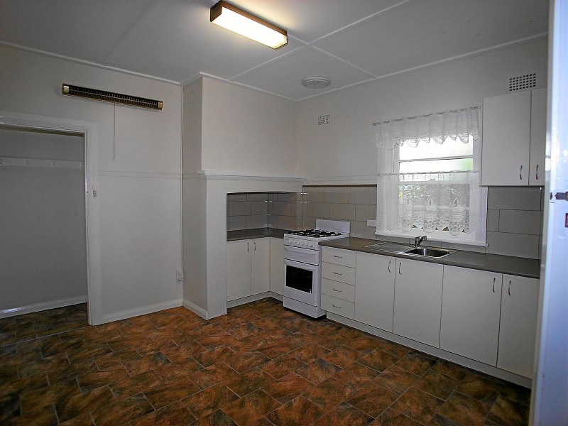 60 Casey Street, Orange NSW 2800