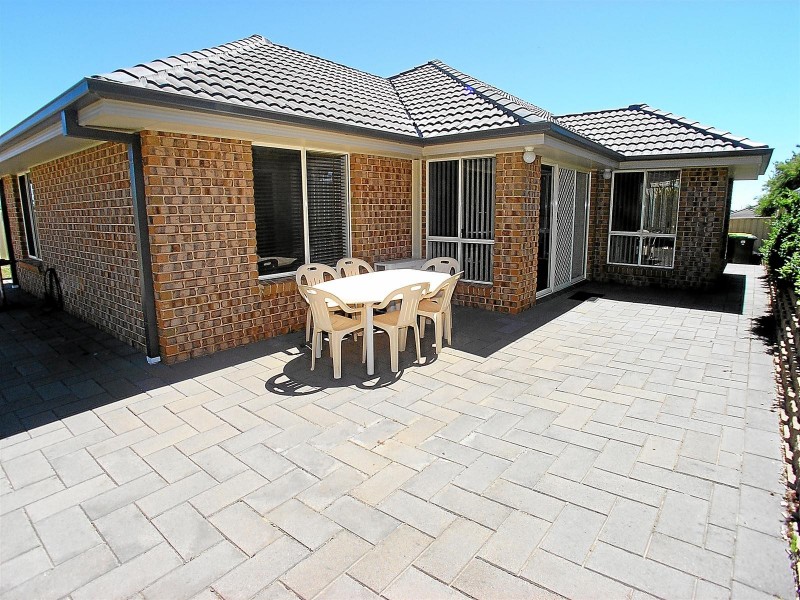 66 Kearneys Drive, Orange NSW 2800