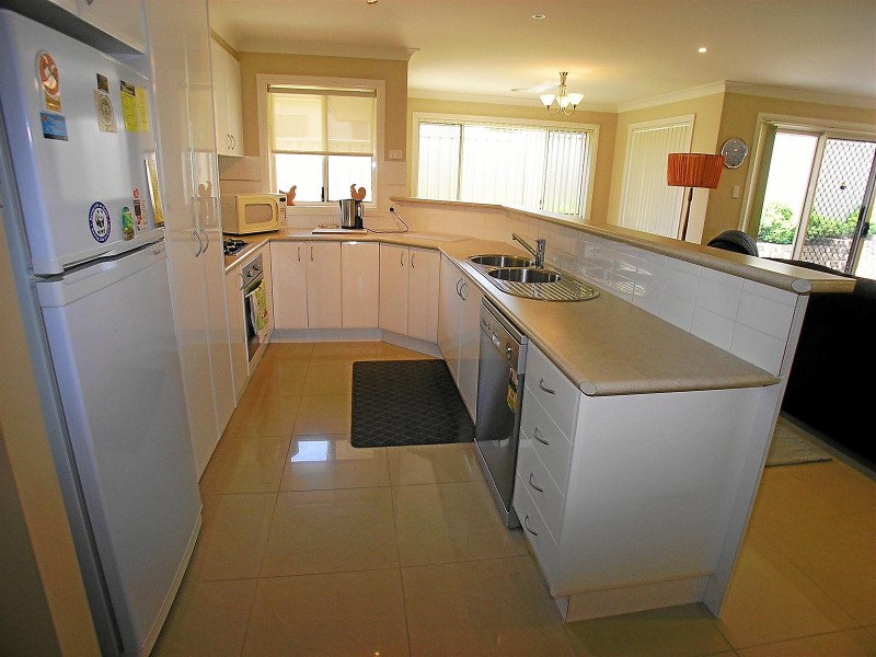66 Kearneys Drive, Orange NSW 2800