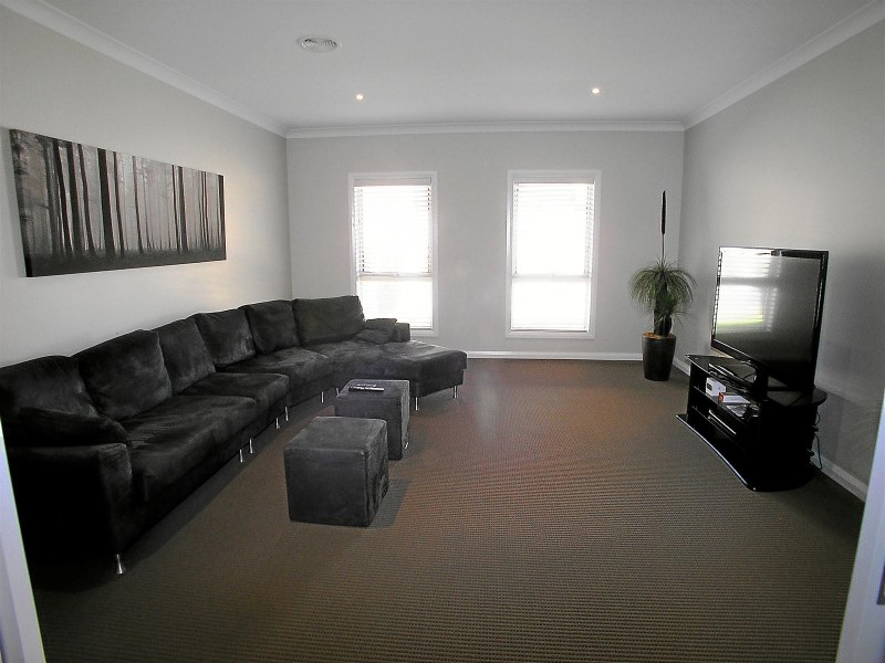 44 Bowman Avenue, Orange NSW 2800