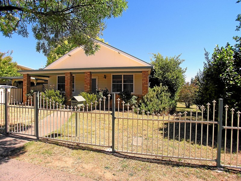 70 Icely Road, Orange NSW 2800