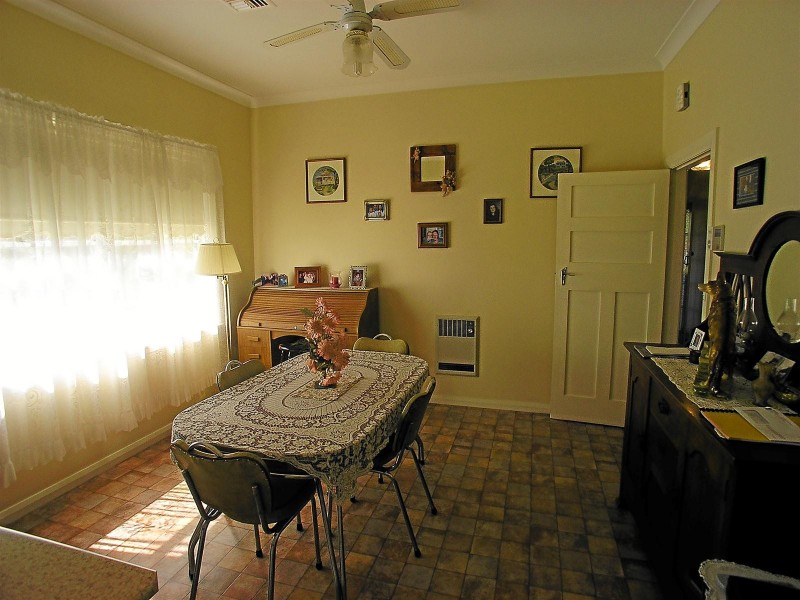 70 Icely Road, Orange NSW 2800