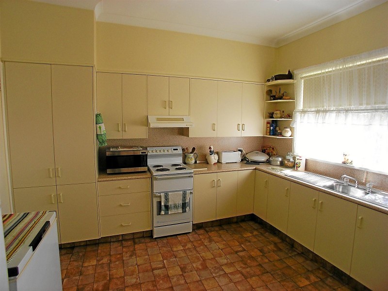 70 Icely Road, Orange NSW 2800