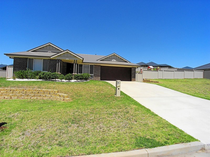 43 Jonathon Road, Orange NSW 2800