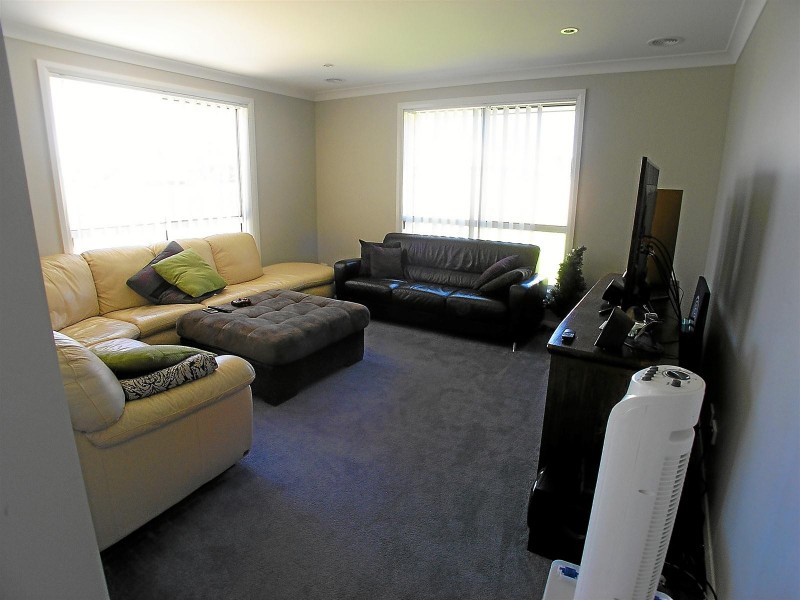 12 Agate Street, Orange NSW 2800