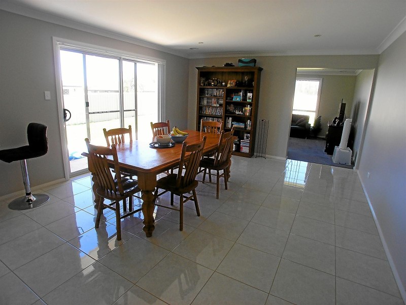 12 Agate Street, Orange NSW 2800