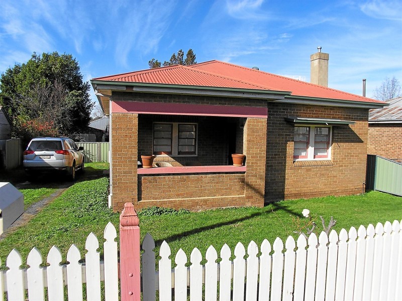 16 Curran Street, Orange NSW 2800