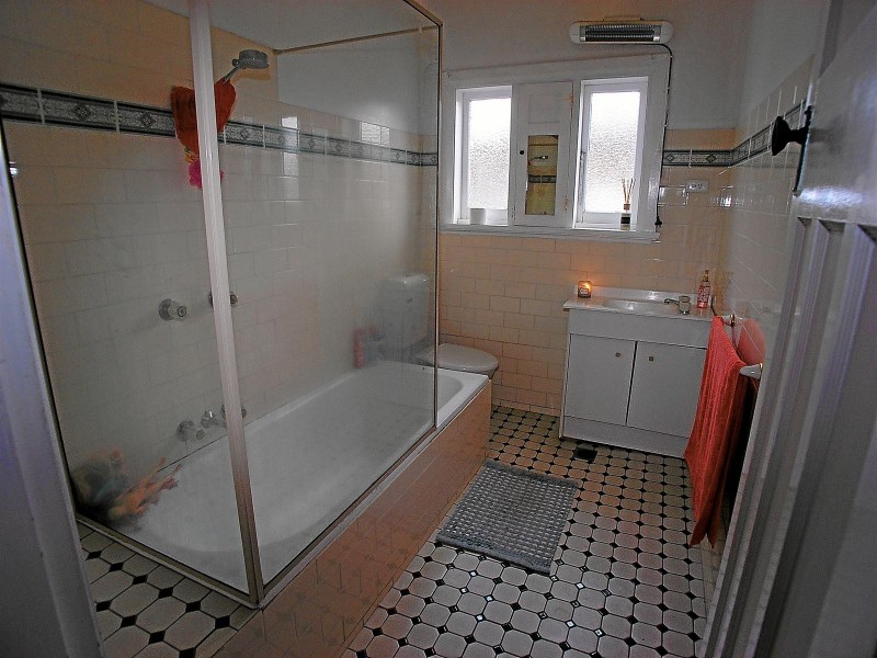 16 Curran Street, Orange NSW 2800