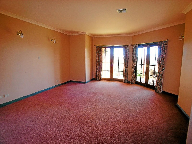 10 Illamatta Way, Orange NSW 2800