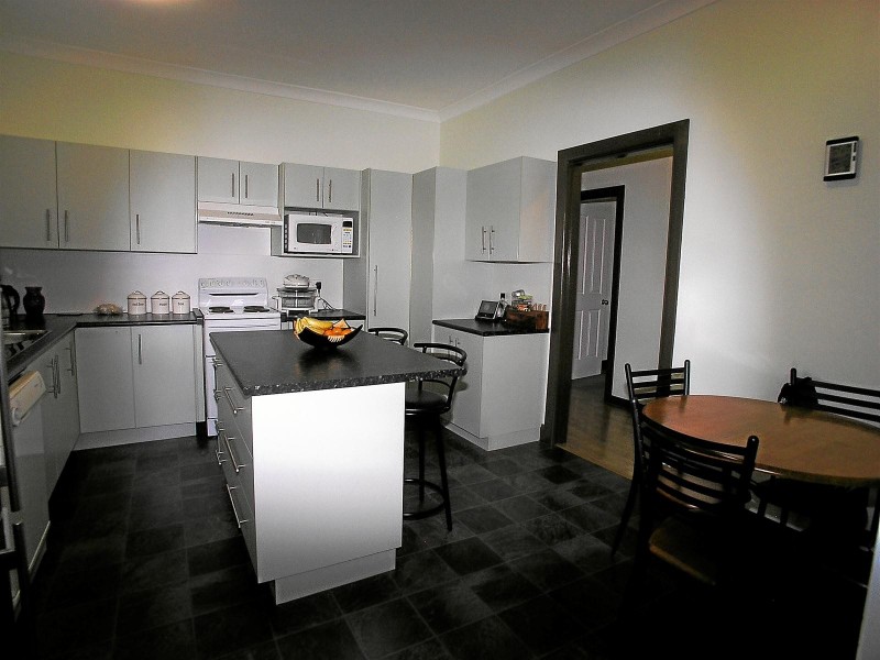 212 Margaret Street, Orange NSW 2800