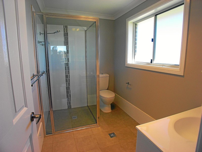 73 Kearneys Drive, Orange NSW 2800