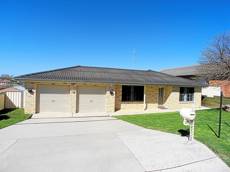 39 Booth Crescent, Orange NSW 2800