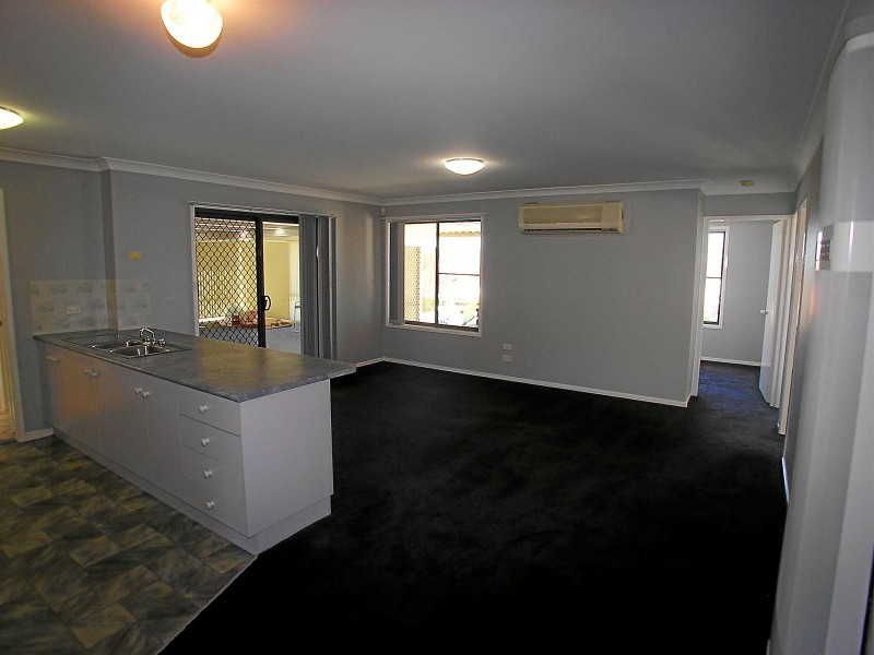 39 Booth Crescent, Orange NSW 2800