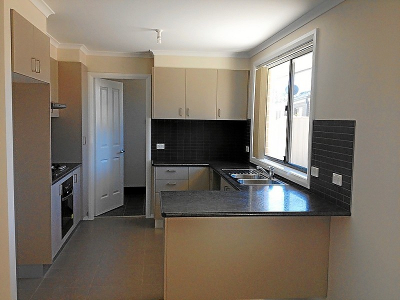 32 Botanic Way, Orange NSW 2800