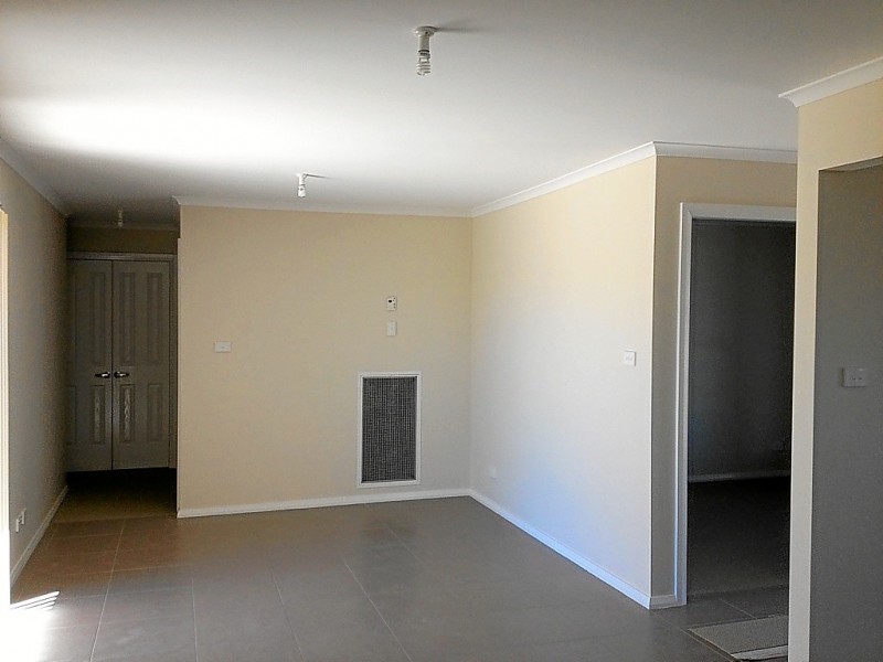 32 Botanic Way, Orange NSW 2800