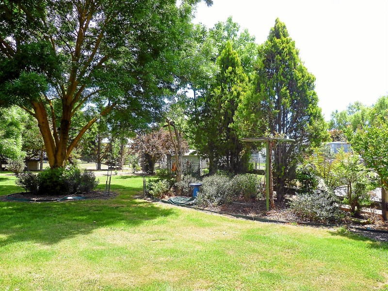 2 Grove Street, Spring Hill NSW 2800