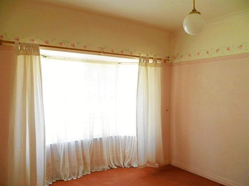 2 Grove Street, Spring Hill NSW 2800