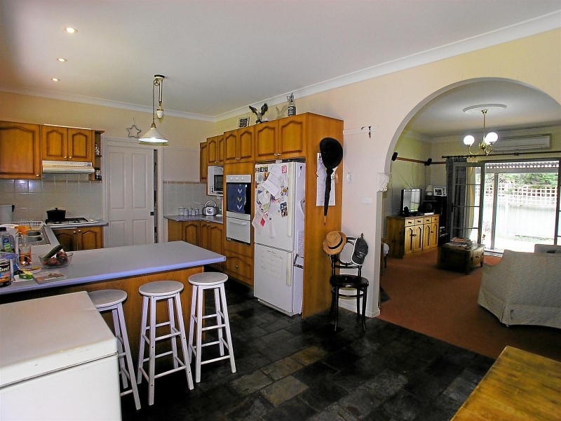 2 Grove Street, Spring Hill NSW 2800
