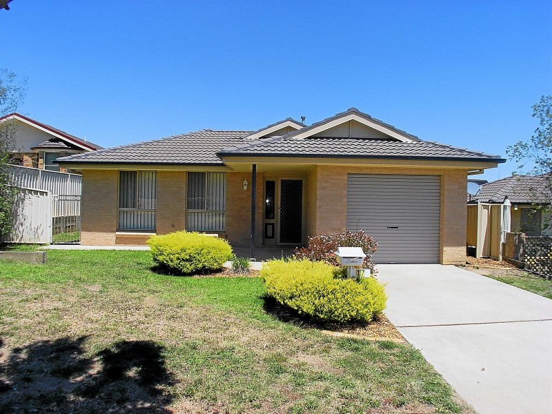 17 Greerlyn Way, Orange NSW 2800