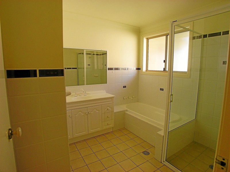 17 Greerlyn Way, Orange NSW 2800