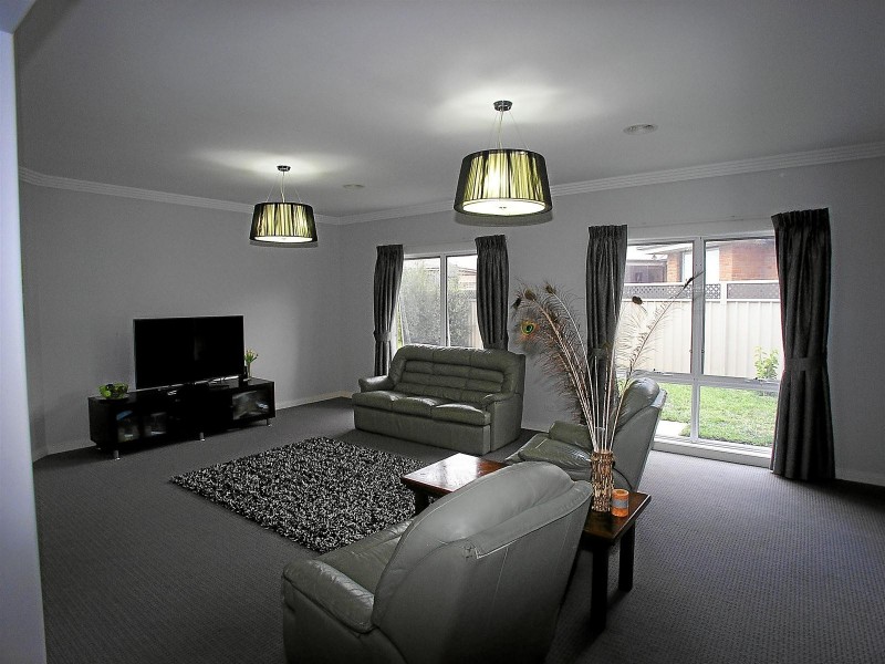 64 Carwoola Drive, Orange NSW 2800