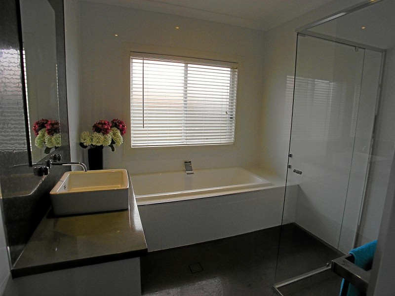 64 Carwoola Drive, Orange NSW 2800