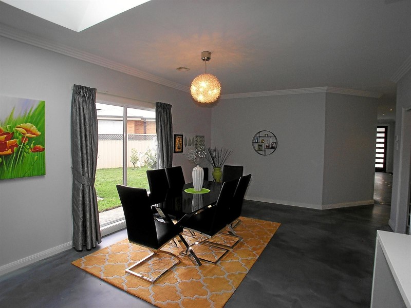 64 Carwoola Drive, Orange NSW 2800