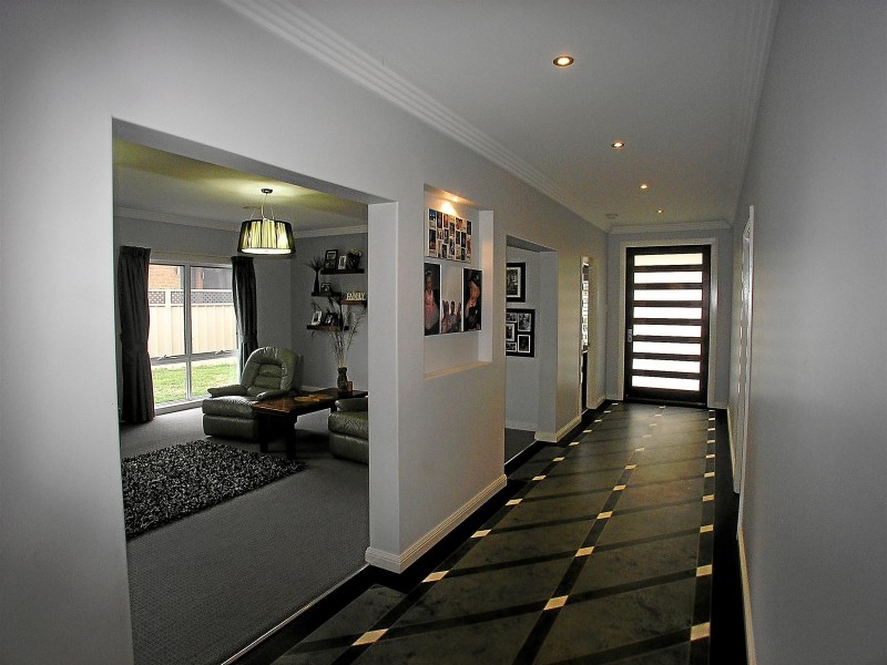 64 Carwoola Drive, Orange NSW 2800