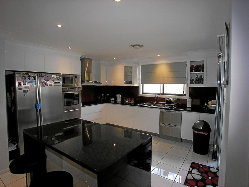 34 Robinson Court, Orange NSW 2800