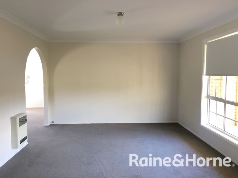 2 Landy Place, Orange NSW 2800