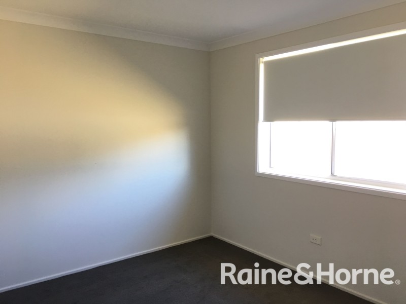 2 Landy Place, Orange NSW 2800