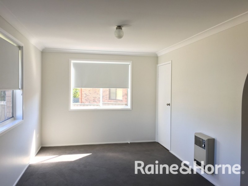 2 Landy Place, Orange NSW 2800