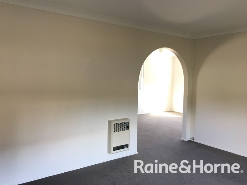 2 Landy Place, Orange NSW 2800