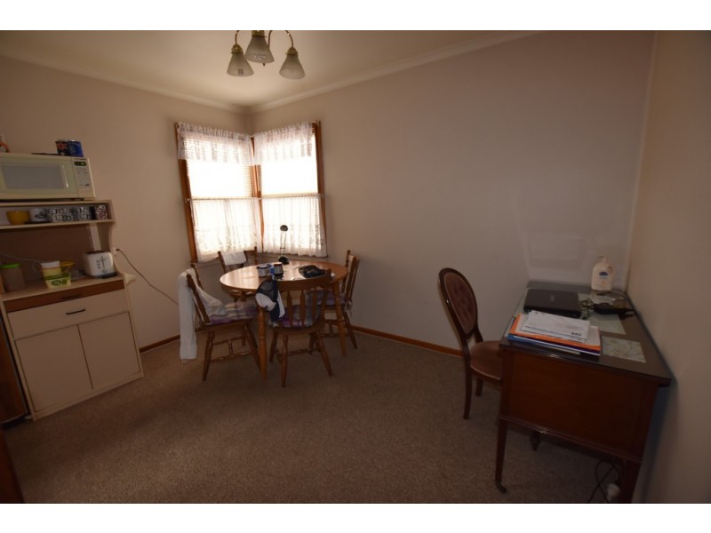 6 Leumeah Road, Orange NSW 2800